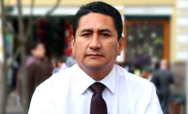 Vladimir Cerrón sería declarado reo contumaz por no presentarse en juicio del caso “Carretera Chupaca –  Huasicancha”